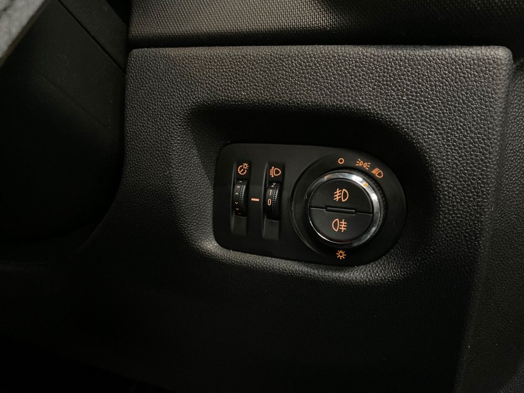 Used Vauxhall Corsa 2012 for sale - 77369625: Photo 37