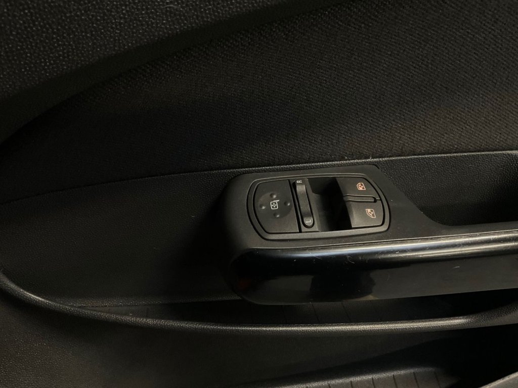 Used Vauxhall Corsa 2013 for sale - 77546959: Photo 41