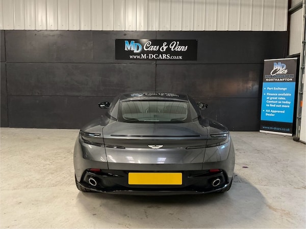 Used Aston Martin DB11 2017 for sale - 74985952: Photo 10