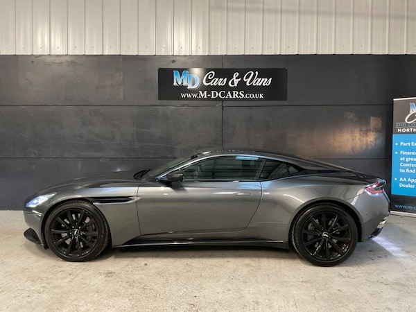 Used Aston Martin DB11 2017 for sale - 74985952: Photo 14