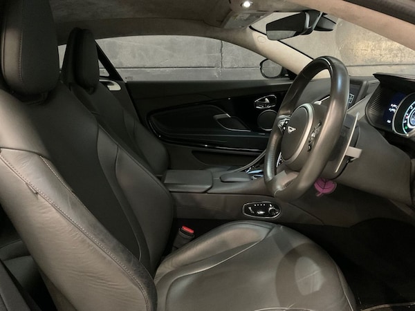Used Aston Martin DB11 2017 for sale - 74985952: Photo 19