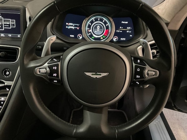 Used Aston Martin DB11 2017 for sale - 74985952: Photo 25