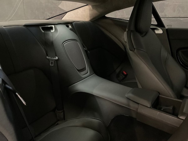 Used Aston Martin DB11 2017 for sale - 74985952: Photo 43