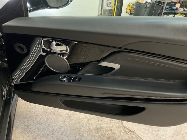Used Aston Martin DB11 2017 for sale - 74985952: Photo 47