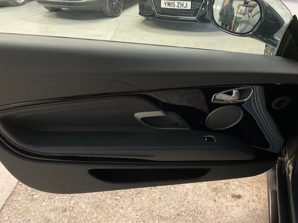 Used Aston Martin DB11 2017 for sale - 74985952: Photo 49