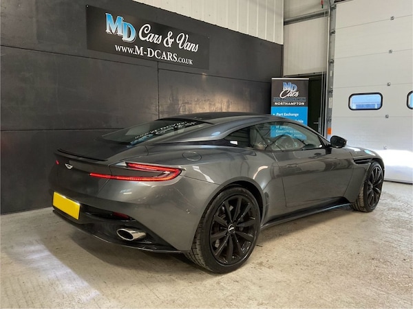 Used Aston Martin DB11 2017 for sale - 74985952: Photo 7