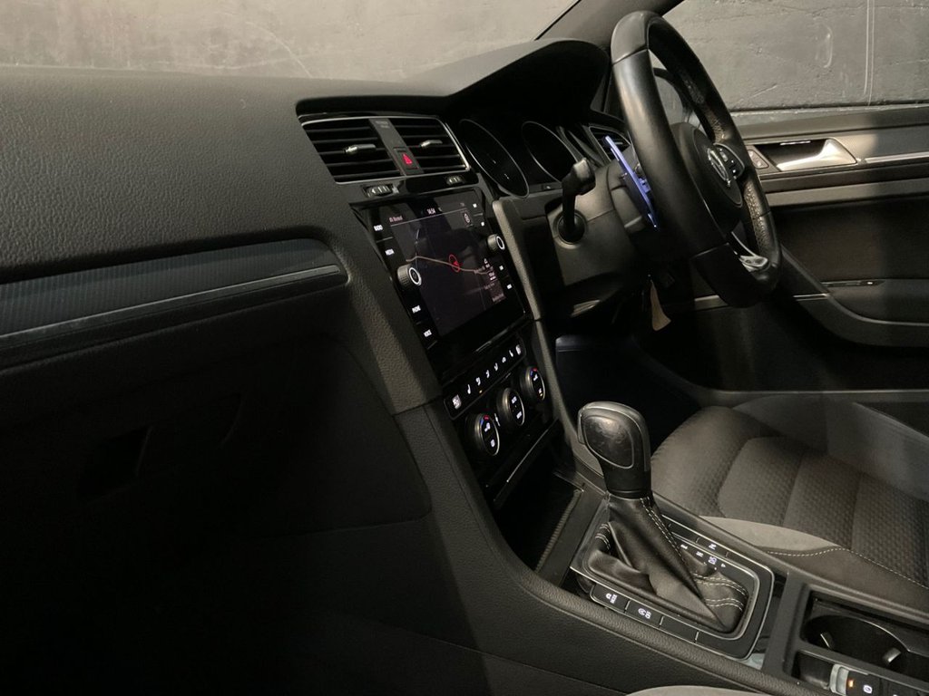 Used Volkswagen Golf 2020 for sale - 76961983: Photo 37