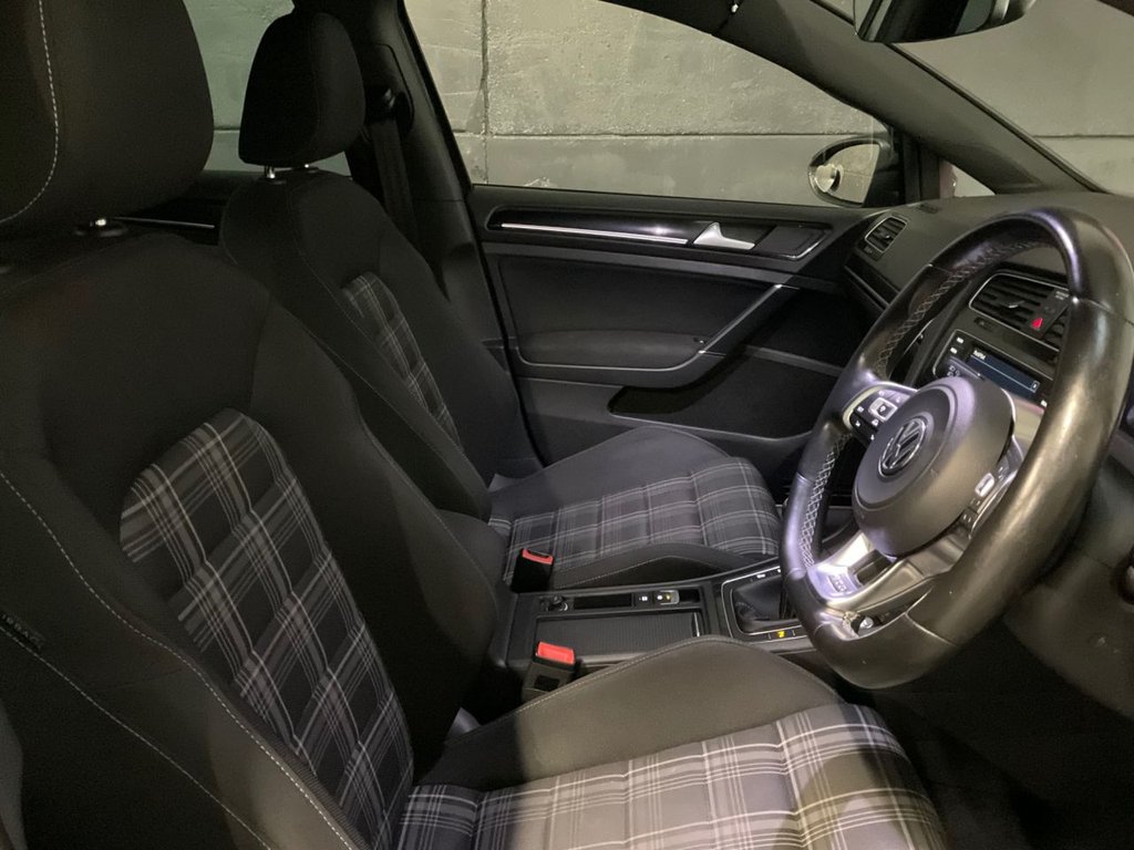 Used Volkswagen Golf 2016 for sale - 77636803: Photo 25