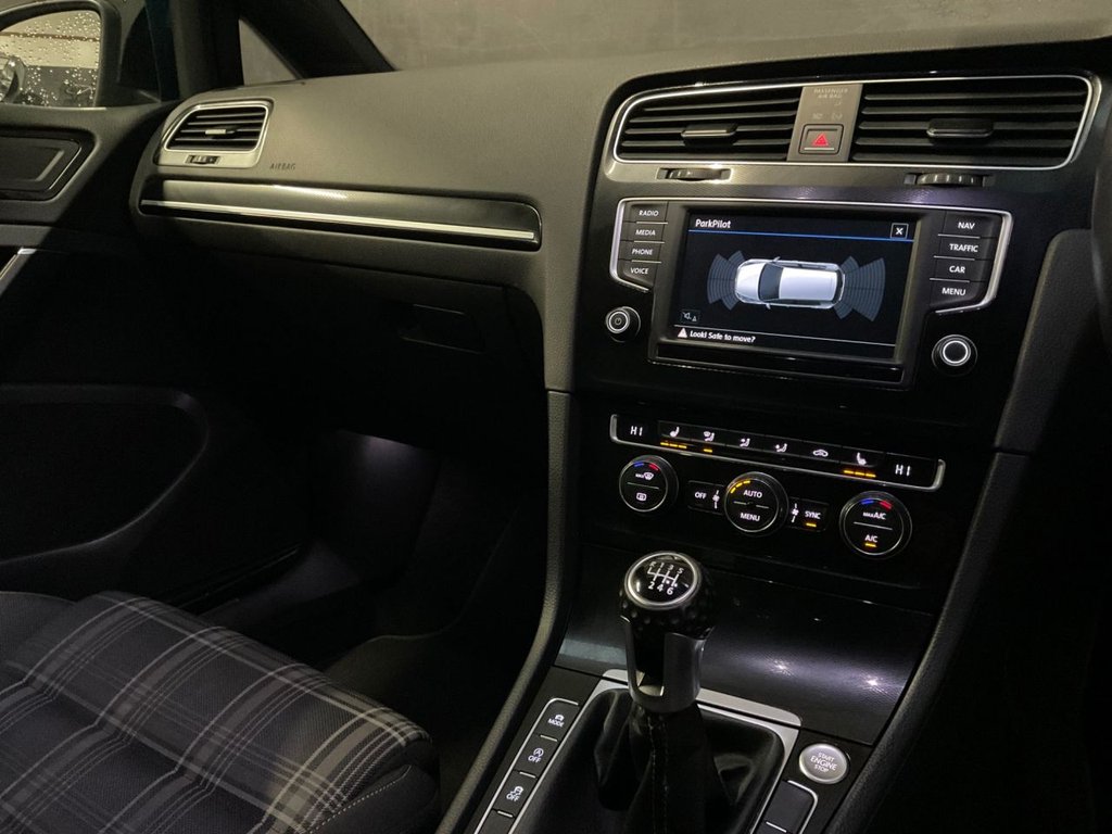 Used Volkswagen Golf 2016 for sale - 77636803: Photo 29