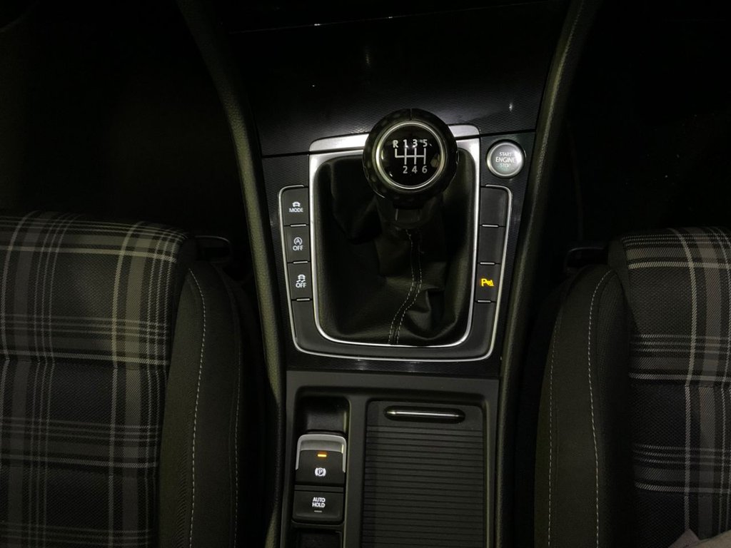 Used Volkswagen Golf 2016 for sale - 77636803: Photo 31