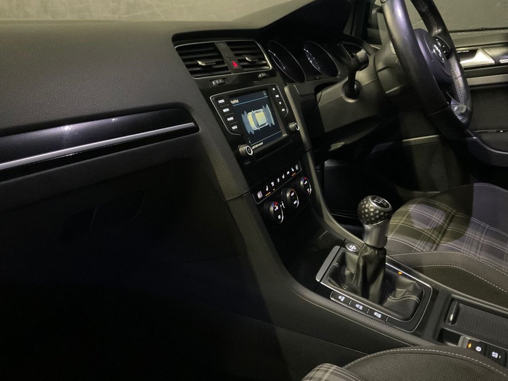 Used Volkswagen Golf 2016 for sale - 77636803: Photo 35