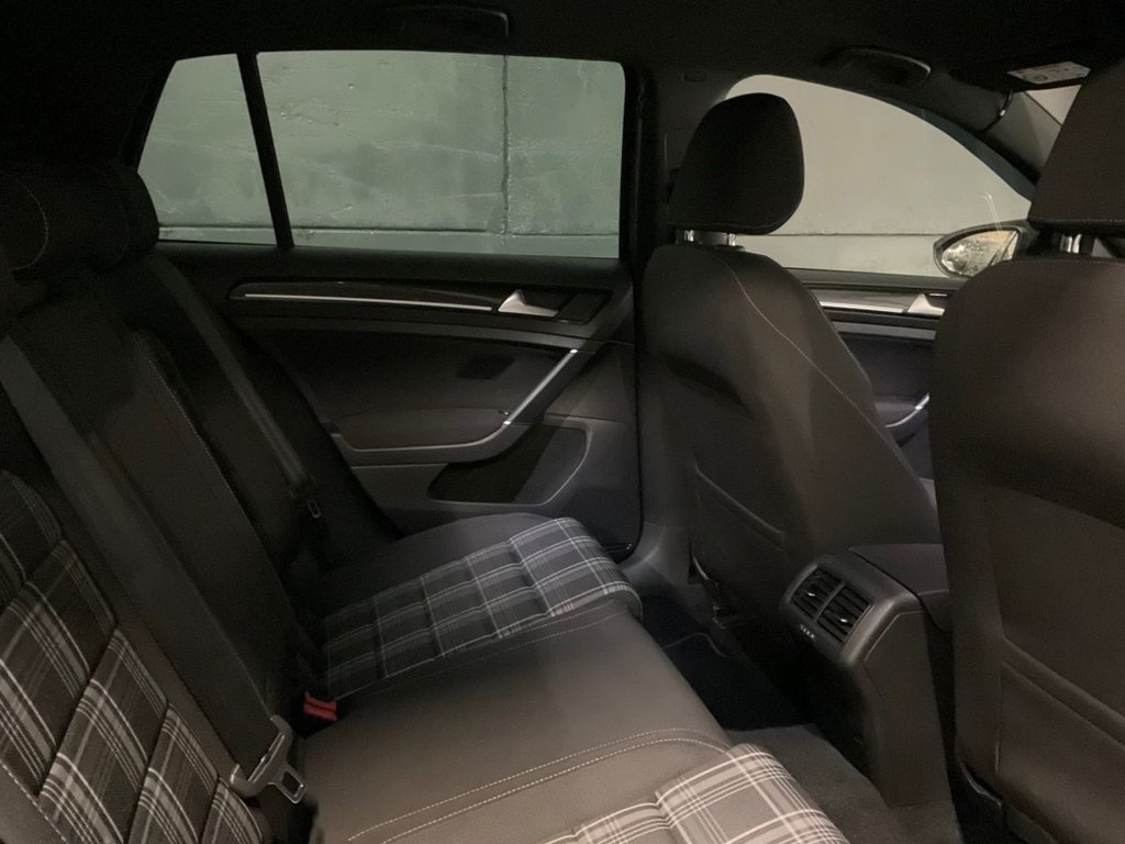 Used Volkswagen Golf 2016 for sale - 77636803: Photo 38