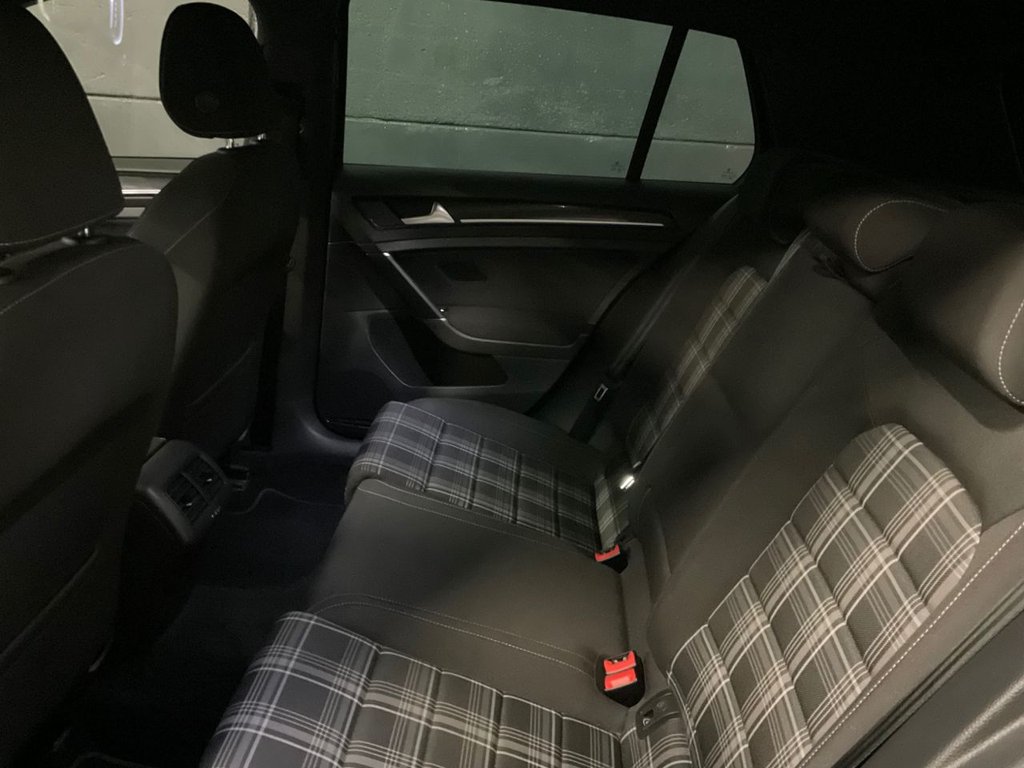 Used Volkswagen Golf 2016 for sale - 77636803: Photo 41