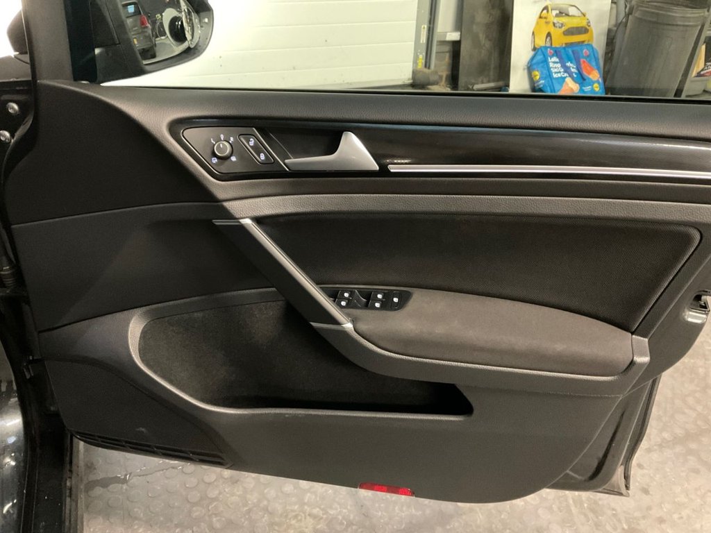 Used Volkswagen Golf 2016 for sale - 77636803: Photo 43
