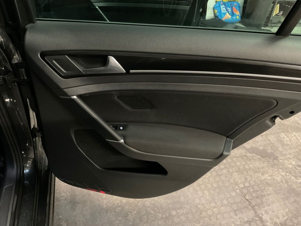 Used Volkswagen Golf 2016 for sale - 77636803: Photo 45