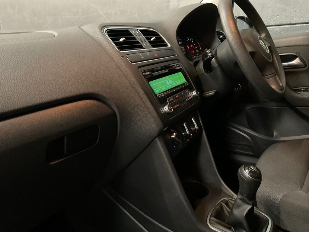 Used Volkswagen Polo 2014 for sale - 76345932: Photo 35