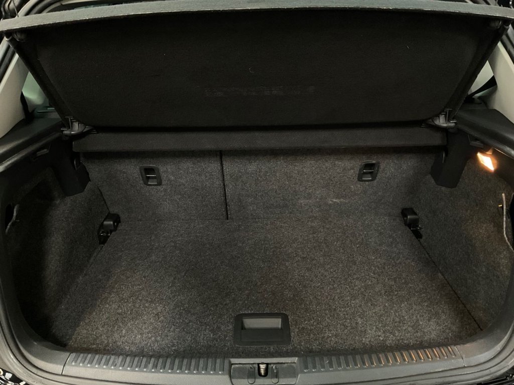 Used Volkswagen Polo 2014 for sale - 76345932: Photo 48