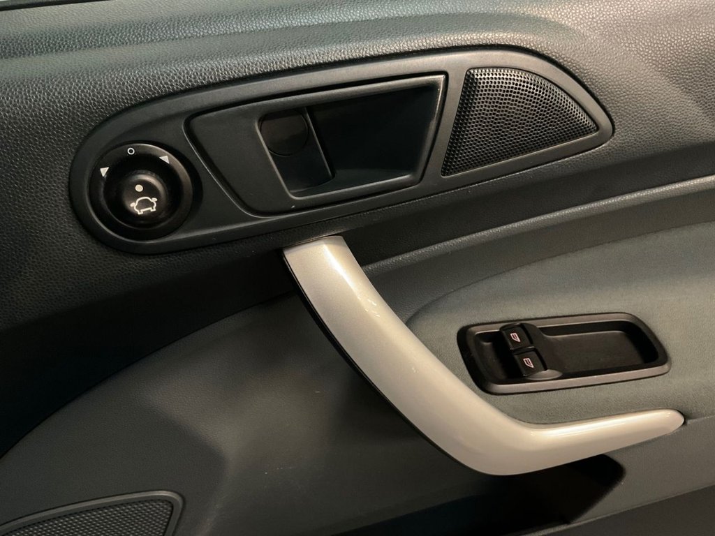 Used Ford Fiesta 2010 for sale - 77341189: Photo 45
