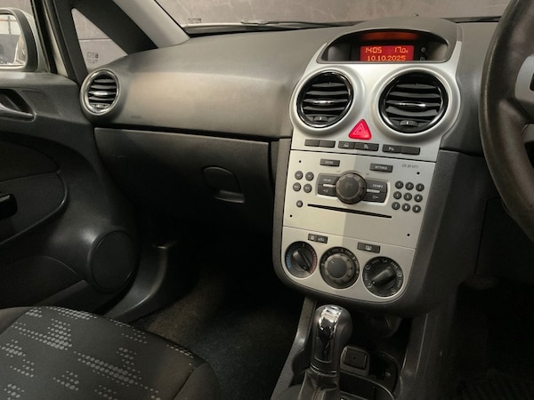 Used Vauxhall Corsa 2011 for sale - 76235564: Photo 27