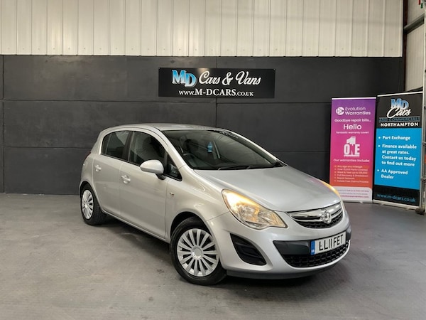 Used Vauxhall Corsa 2011 for sale - 76235564: Photo 2