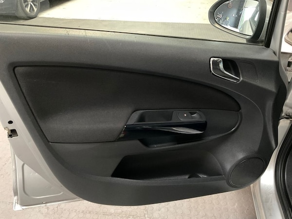 Used Vauxhall Corsa 2011 for sale - 76235564: Photo 45