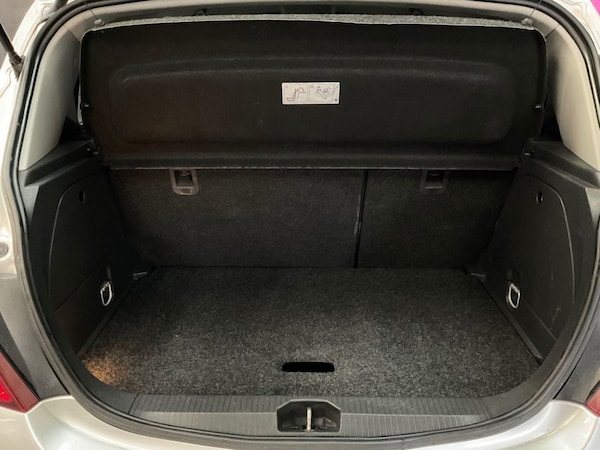 Used Vauxhall Corsa 2011 for sale - 76235564: Photo 46