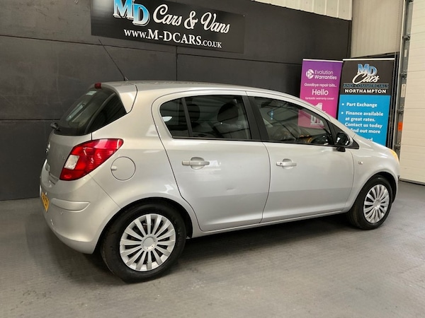 Used Vauxhall Corsa 2011 for sale - 76235564: Photo 6