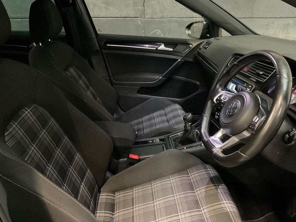 Used Volkswagen Golf 2017 for sale - 76591075: Photo 25