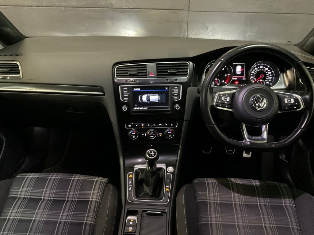 Used Volkswagen Golf 2017 for sale - 76591075: Photo 29