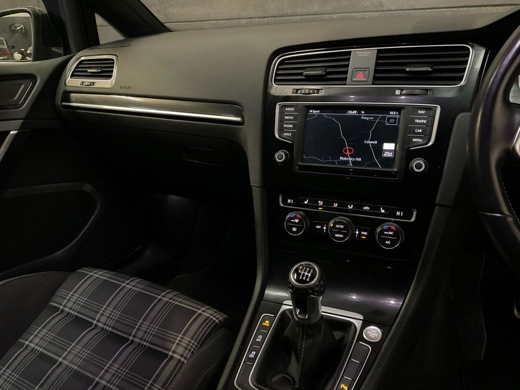 Used Volkswagen Golf 2017 for sale - 76591075: Photo 30