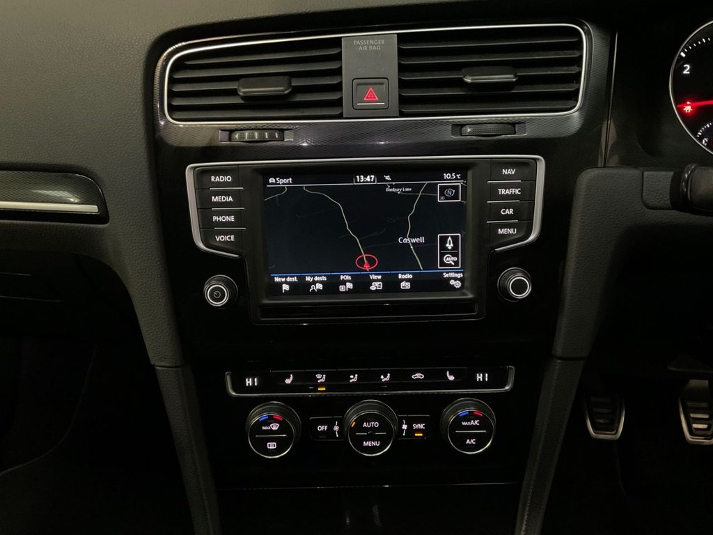 Used Volkswagen Golf 2017 for sale - 76591075: Photo 33