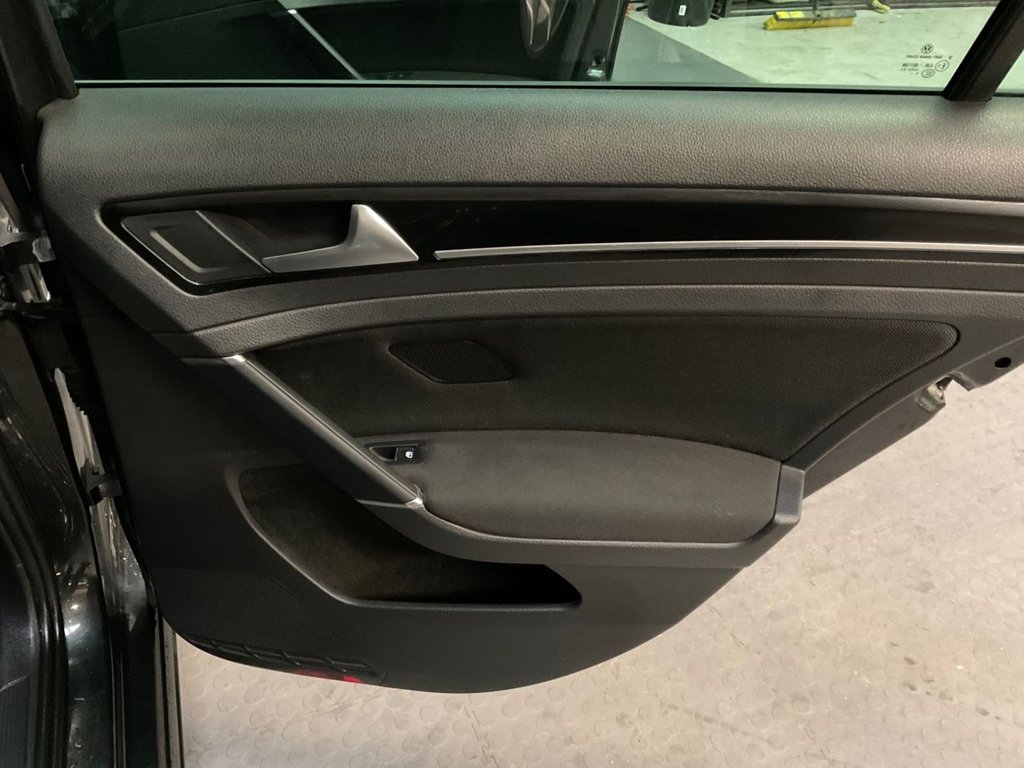 Used Volkswagen Golf 2017 for sale - 76591075: Photo 50