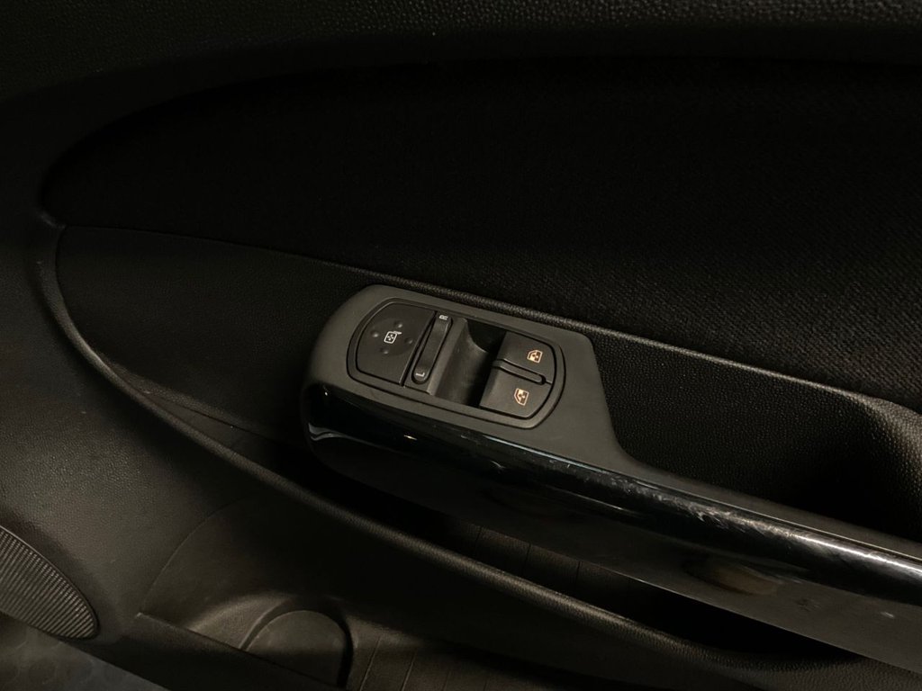 Used Vauxhall Corsa 2013 for sale - 77250694: Photo 41