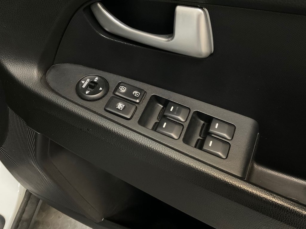 Used Kia Sportage 2011 for sale - 78044236: Photo 31