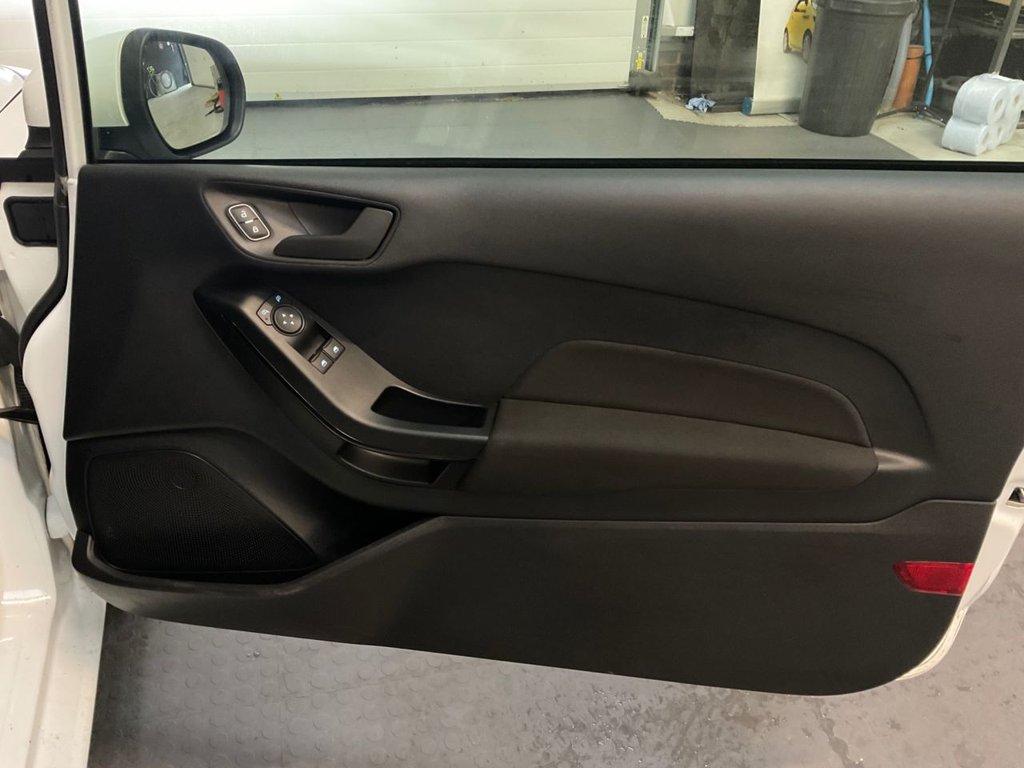 Used Ford Fiesta Van 2022 for sale - 77153165: Photo 42