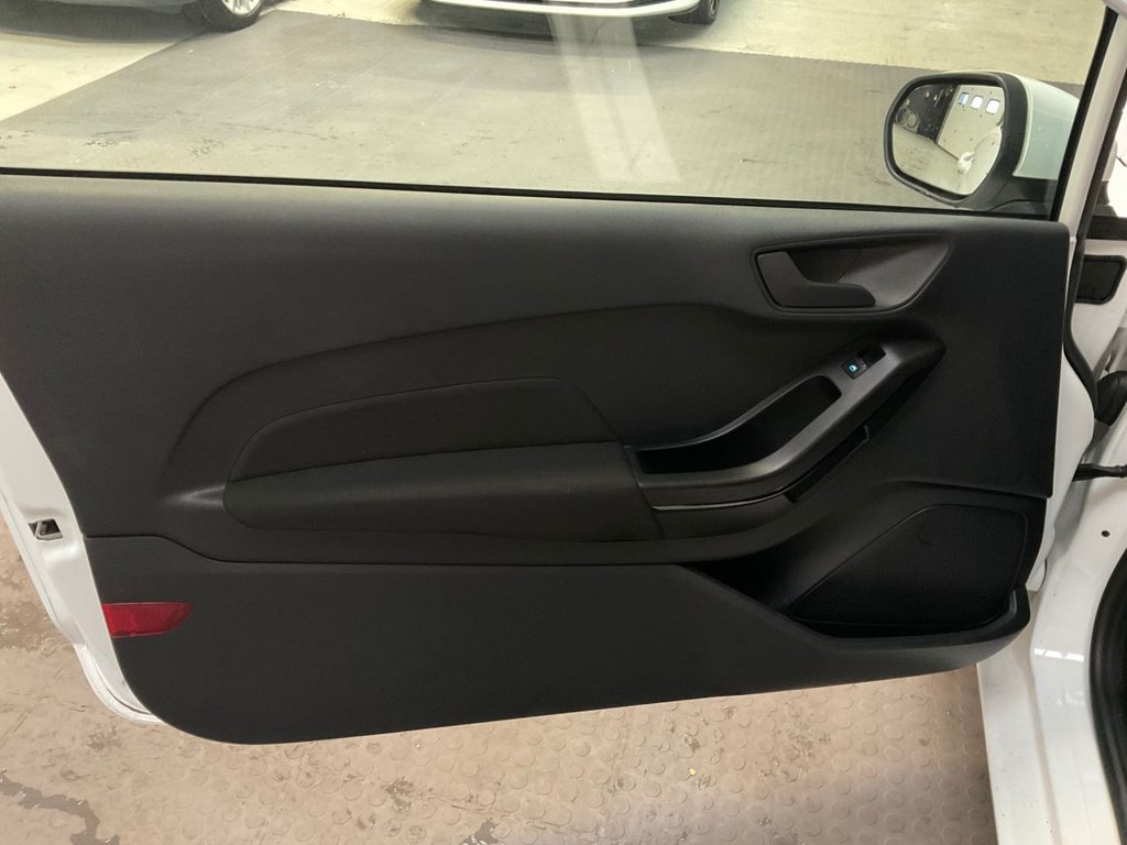 Used Ford Fiesta Van 2022 for sale - 77153165: Photo 44