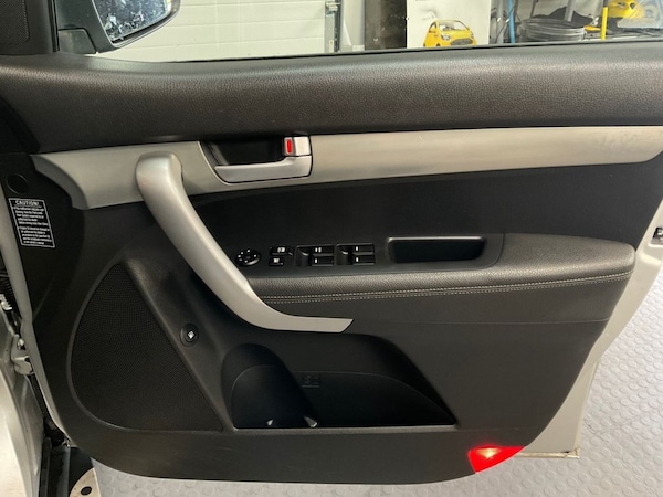 Used Kia Sorento 2010 for sale - 76185061: Photo 41