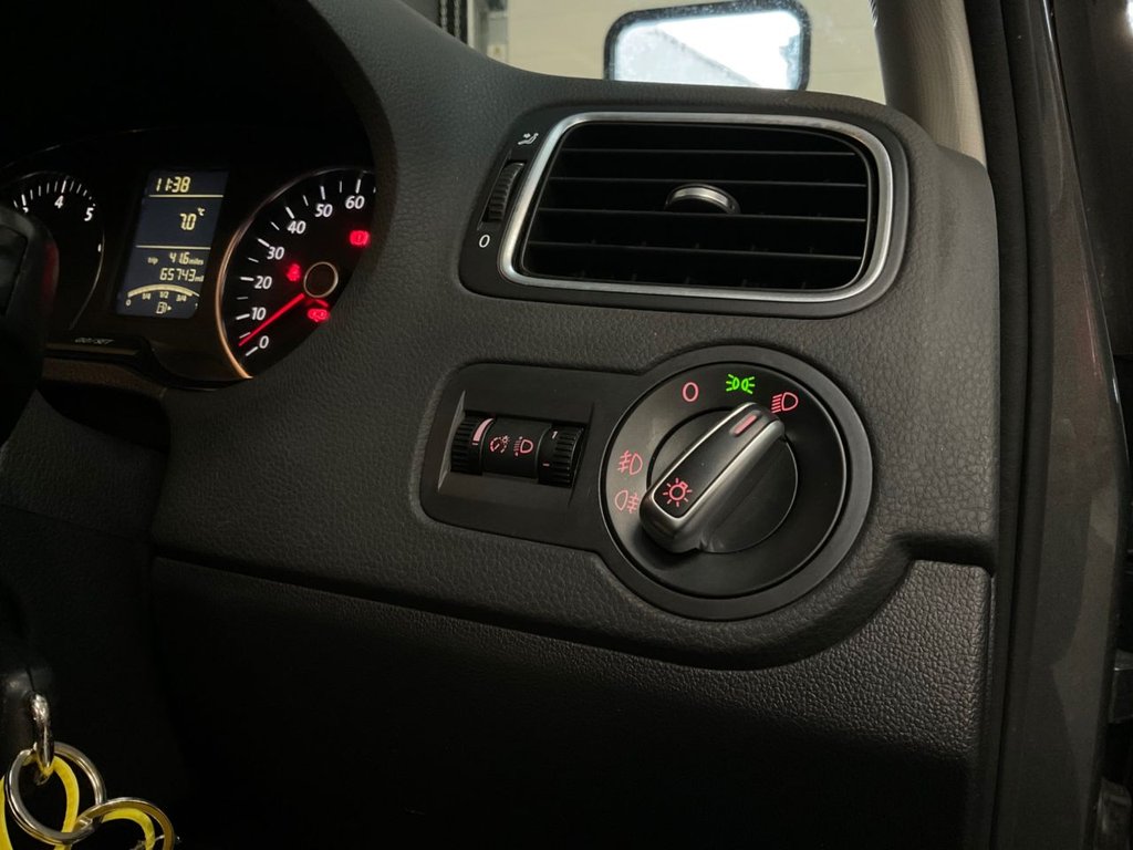 Used Volkswagen Polo 2010 for sale - 77275742: Photo 42