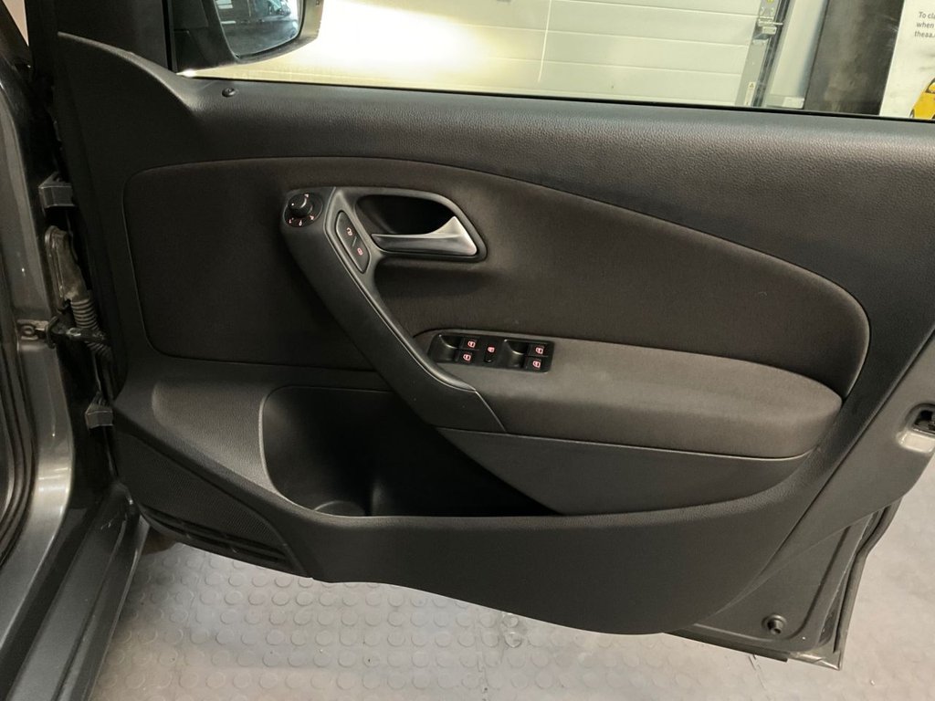 Used Volkswagen Polo 2010 for sale - 77275742: Photo 45