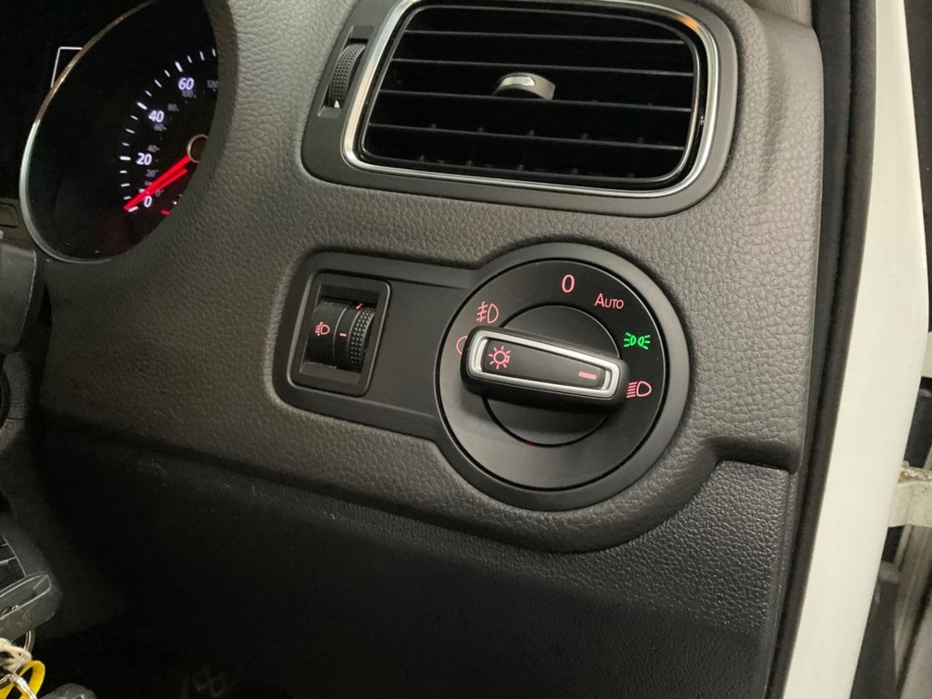 Used Volkswagen Polo 2016 for sale - 78153807: Photo 24