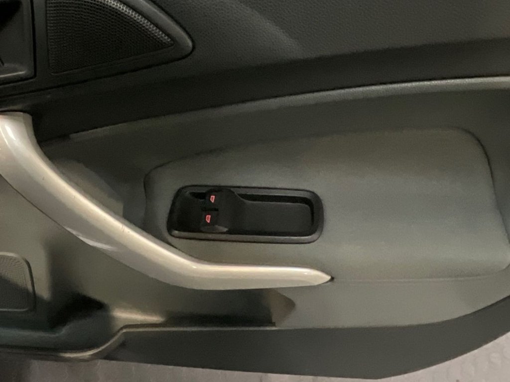 Used Ford Fiesta 2010 for sale - 76867581: Photo 24