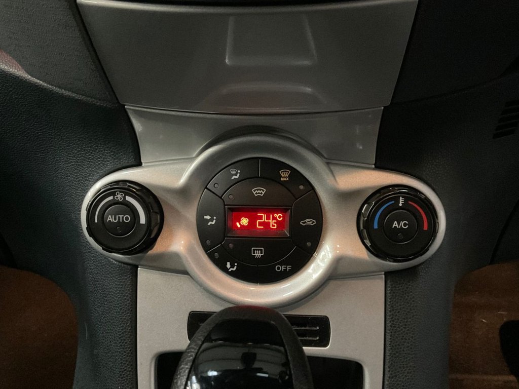 Used Ford Fiesta 2010 for sale - 76867581: Photo 32