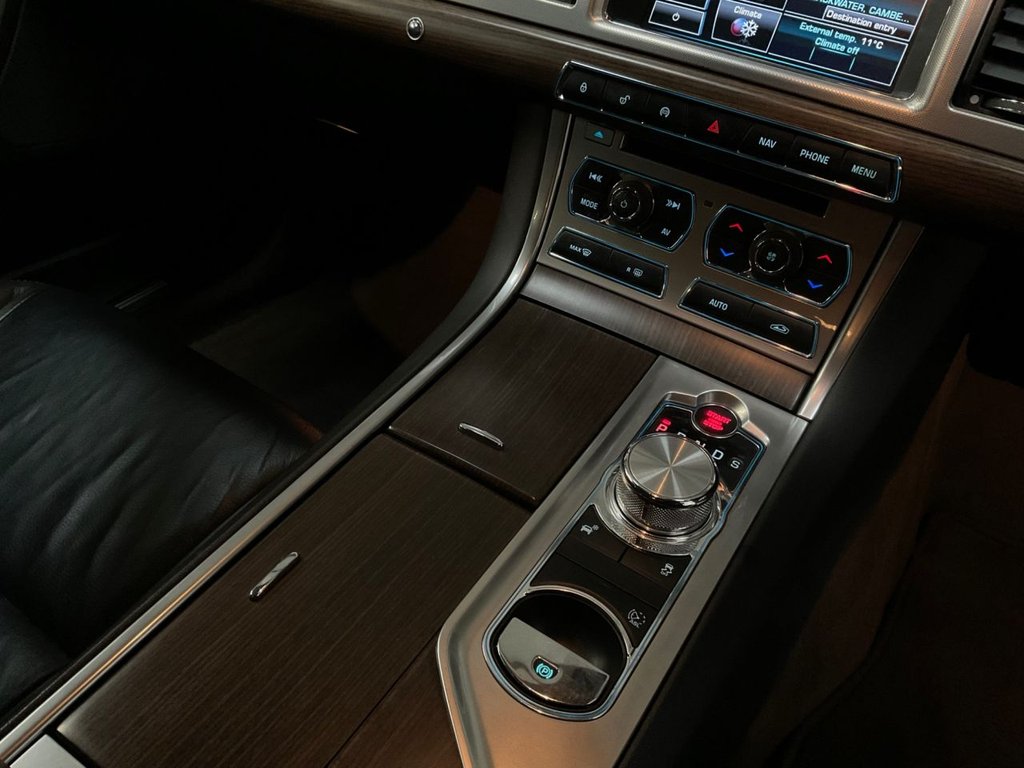 Used Jaguar XF 2013 for sale - 76356389: Photo 31