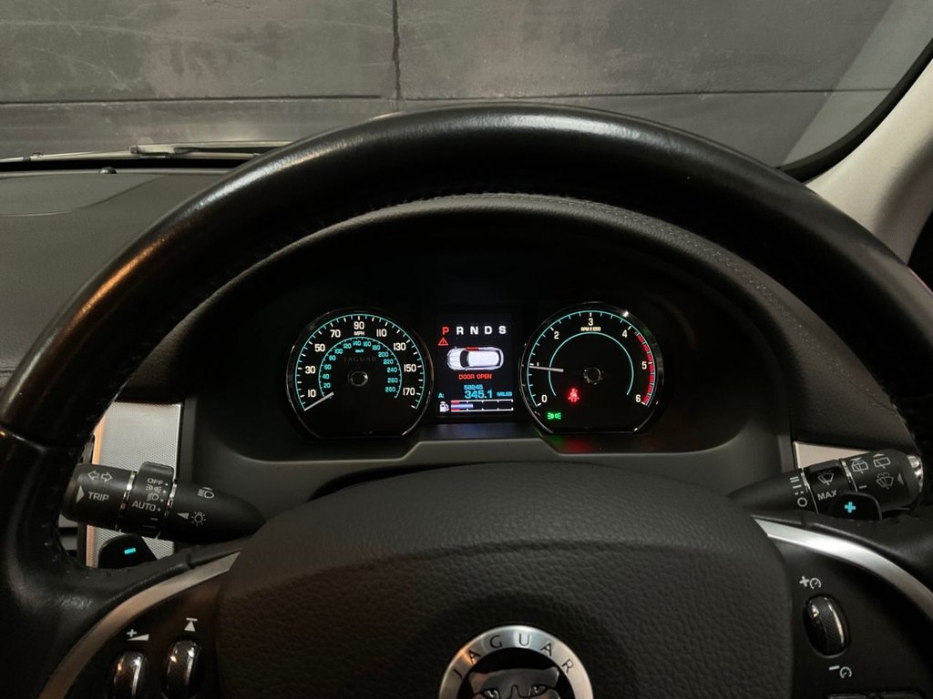 Used Jaguar XF 2013 for sale - 76356389: Photo 35