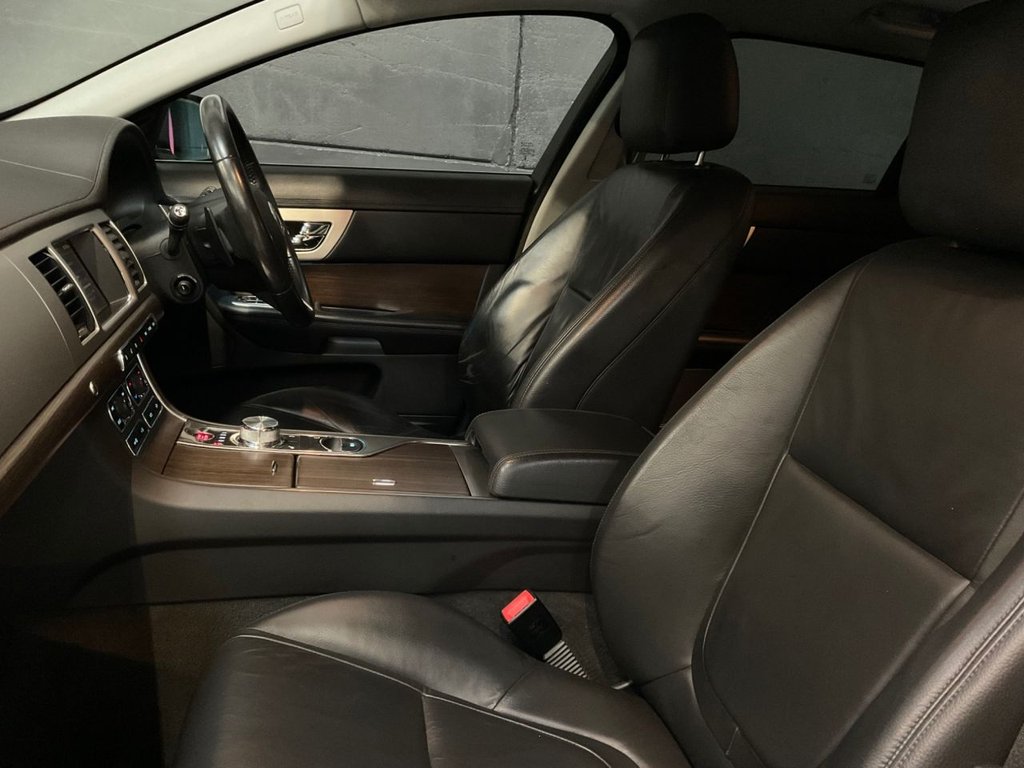 Used Jaguar XF 2013 for sale - 76356389: Photo 37