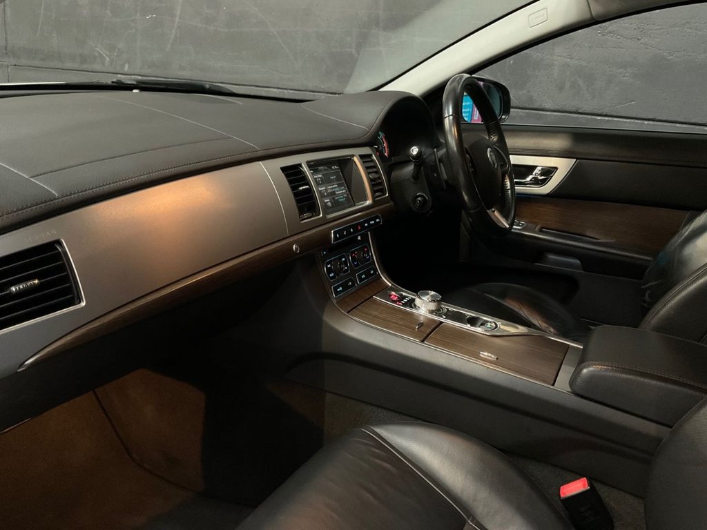 Used Jaguar XF 2013 for sale - 76356389: Photo 38