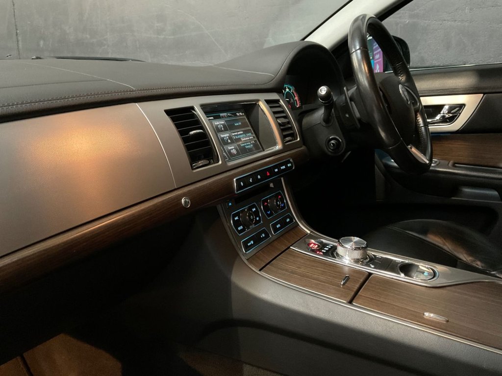 Used Jaguar XF 2013 for sale - 76356389: Photo 39