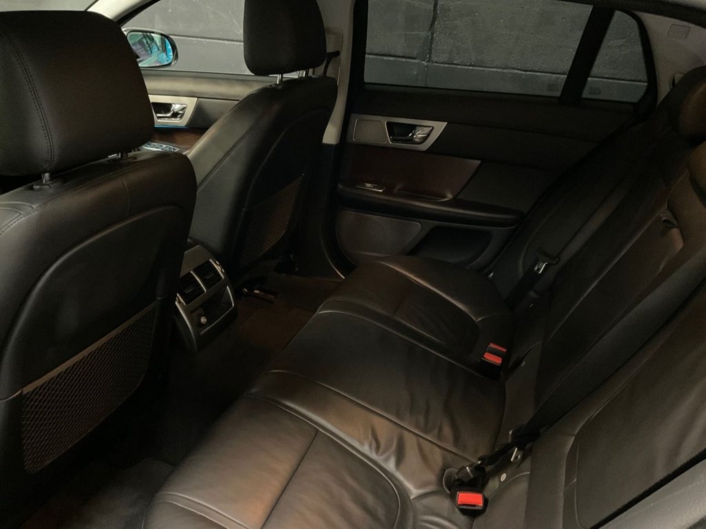 Used Jaguar XF 2013 for sale - 76356389: Photo 41