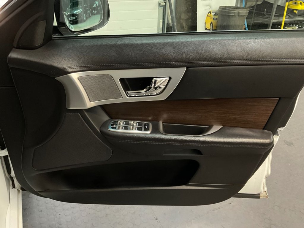 Used Jaguar XF 2013 for sale - 76356389: Photo 48