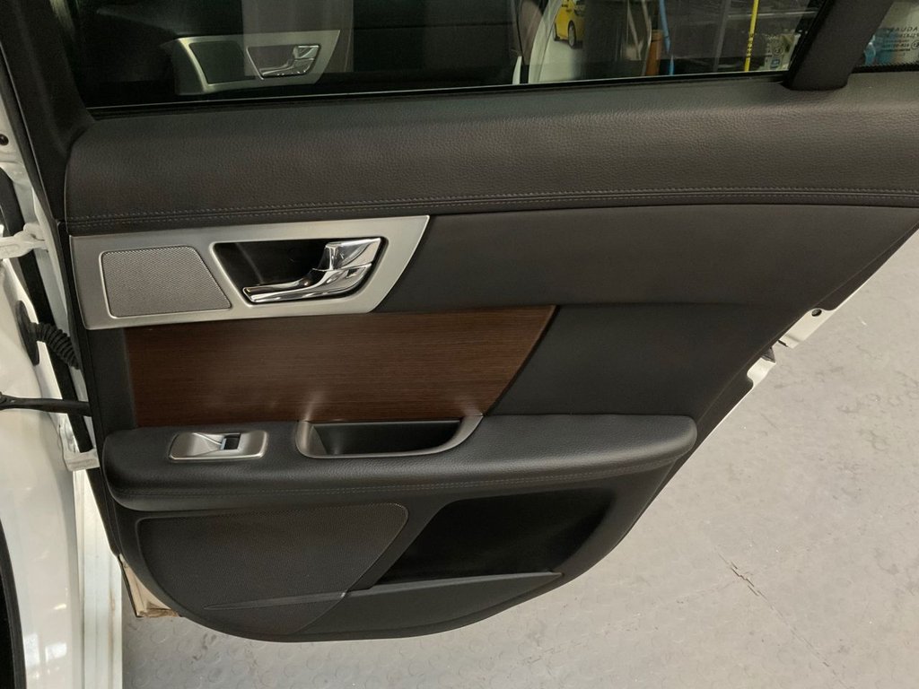 Used Jaguar XF 2013 for sale - 76356389: Photo 49